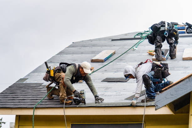 Professional Flat Roof Repair technician working in Thompson Ridge, NY